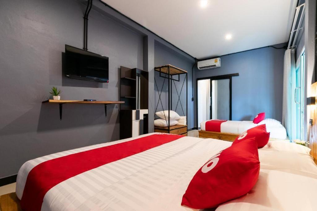 Oyo 75305 T Park Pak Chong Hotel Muszi Kültér fotó